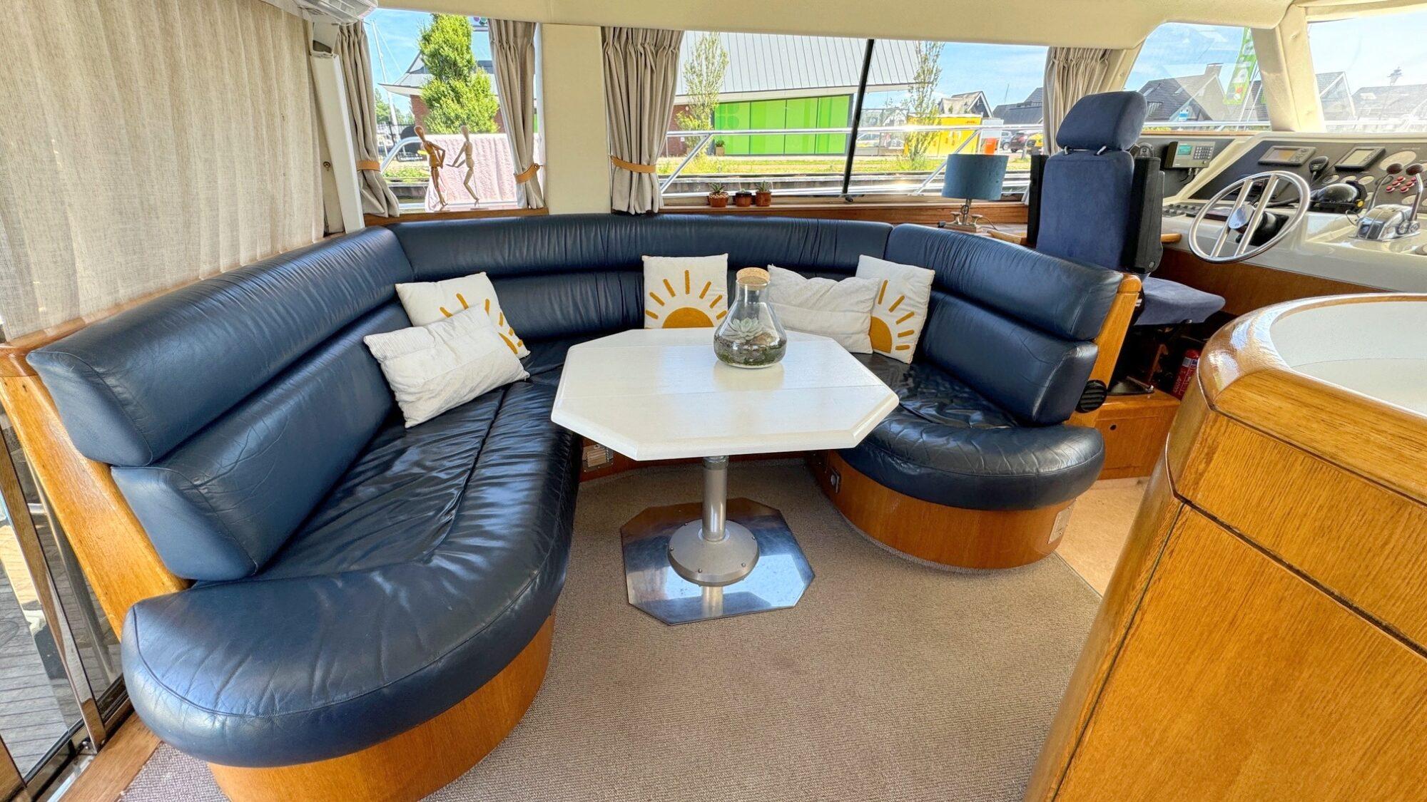 Whitewater Whitewater Wolfe 46 Flybridge