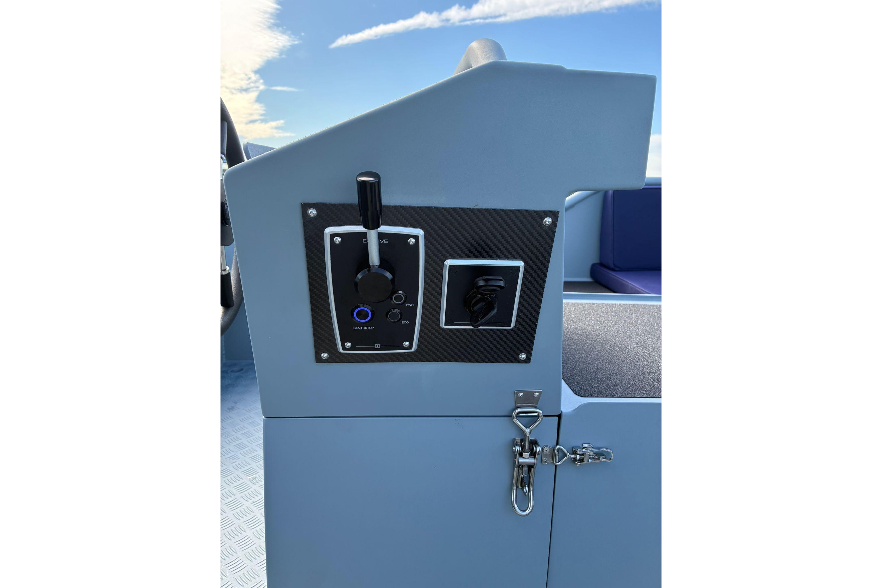 Stormer Tugboat 60