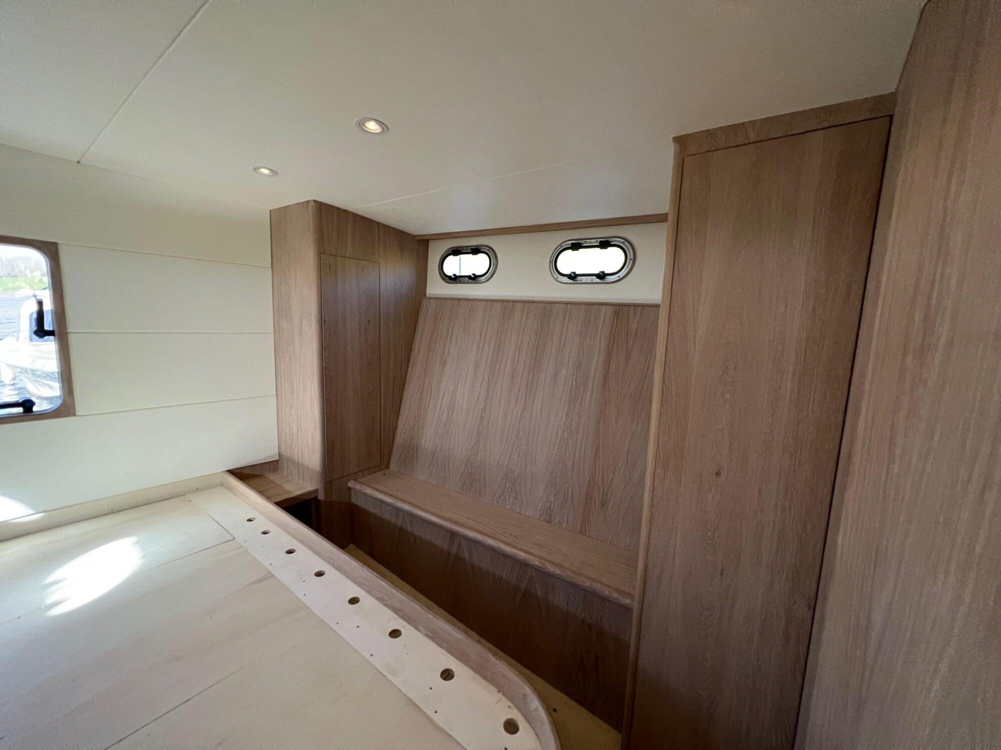 Van Vossen Van Vossen 12.80 AK