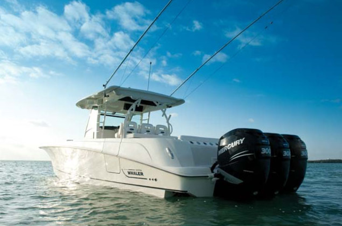 Boston Whaler 380 Outrage