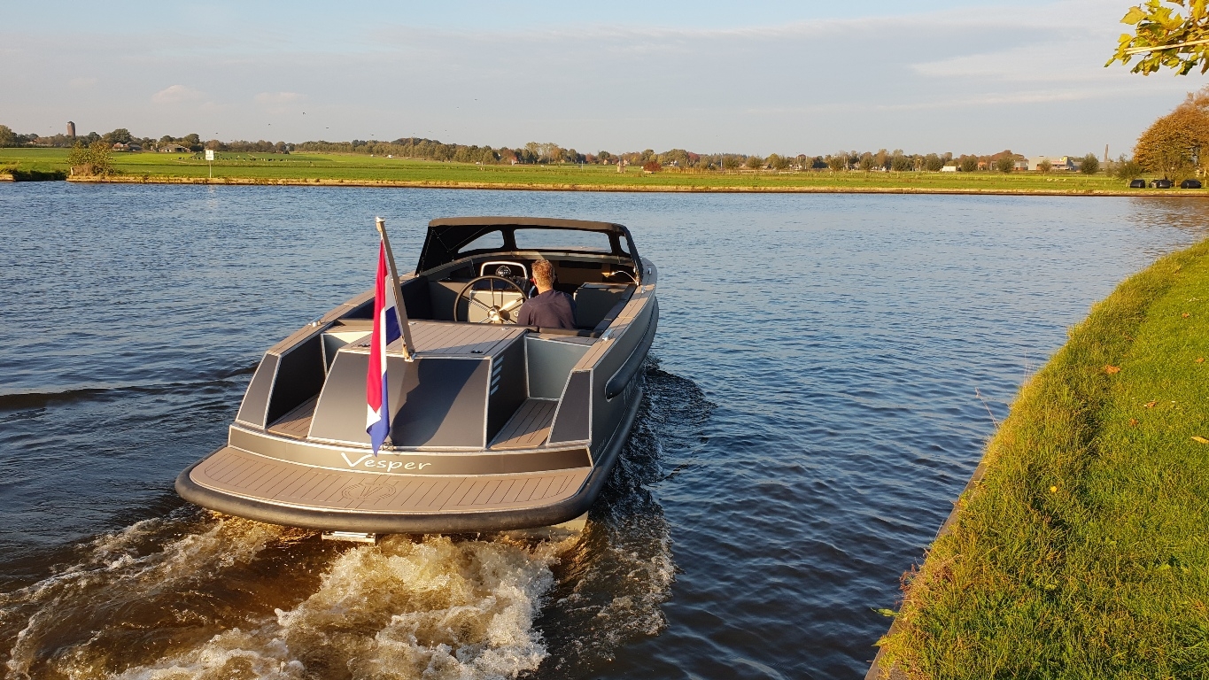 Van Vossen VanVossen Tender 888 (sport)