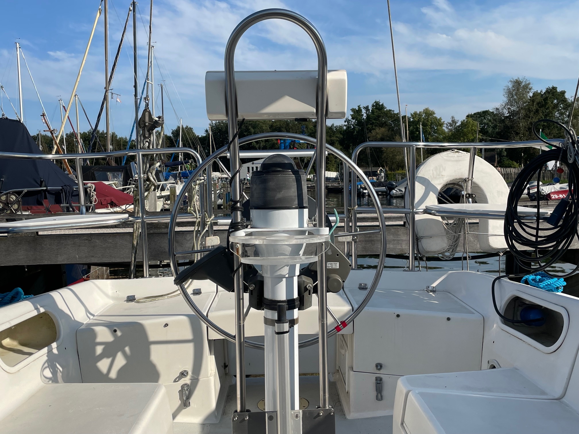 Catalina 270
