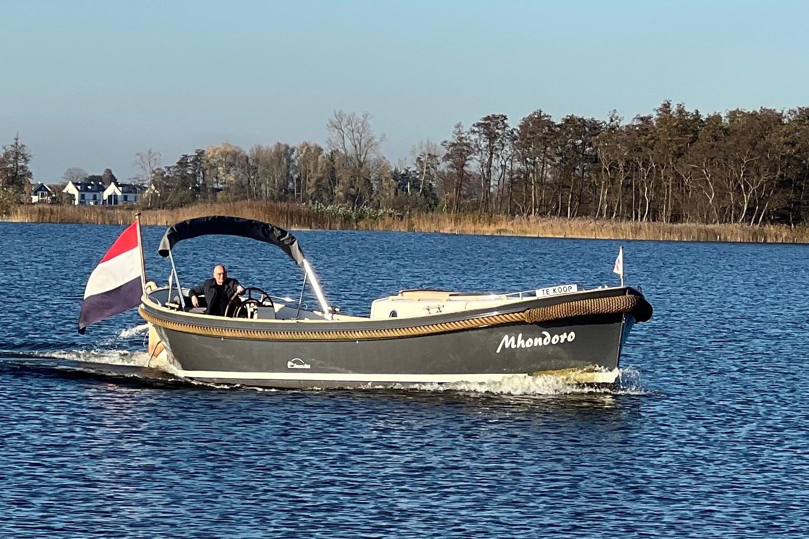 Jan Van Gent 10.35 Cabin