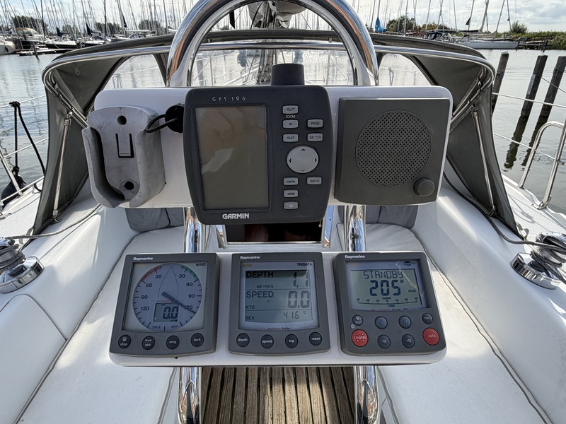 Catalina 320
