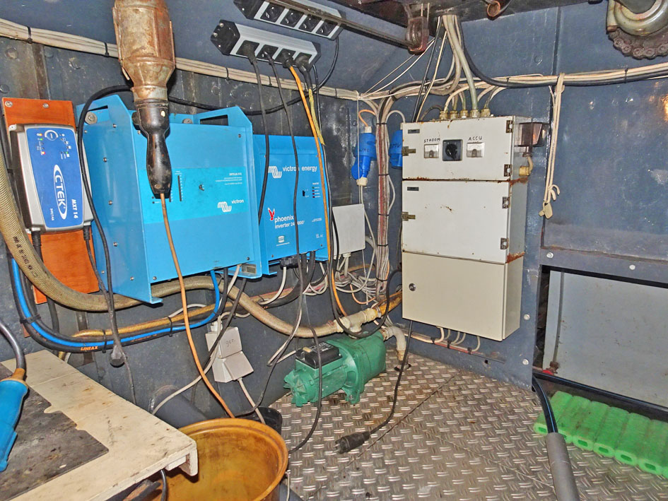 Motortjalk 21.40, met UBC