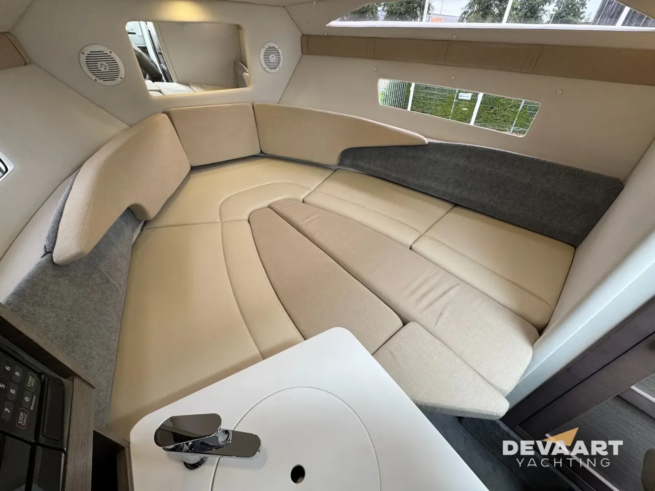 Bayliner Ciera 8