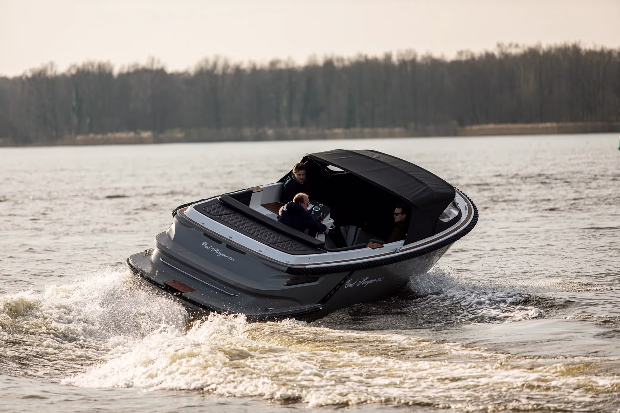 Oud-huijzer 740 Tender
