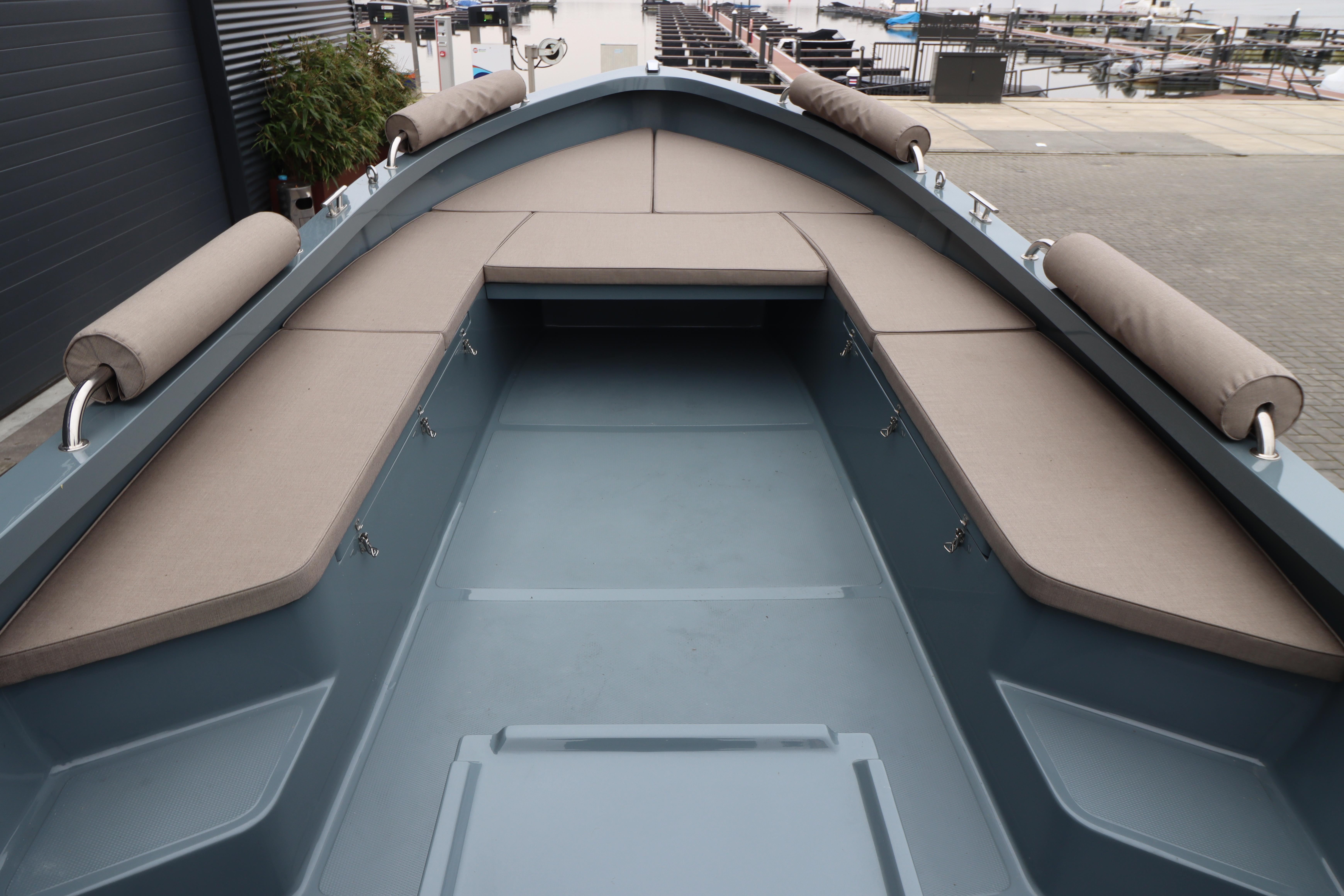 Stormer Lifeboat 75