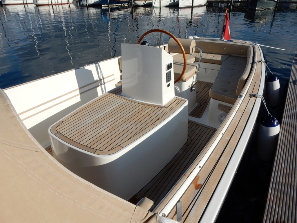 AdmiralsTender C28