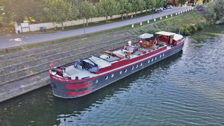 Spits Varend Woonschip 30.53 met UBC