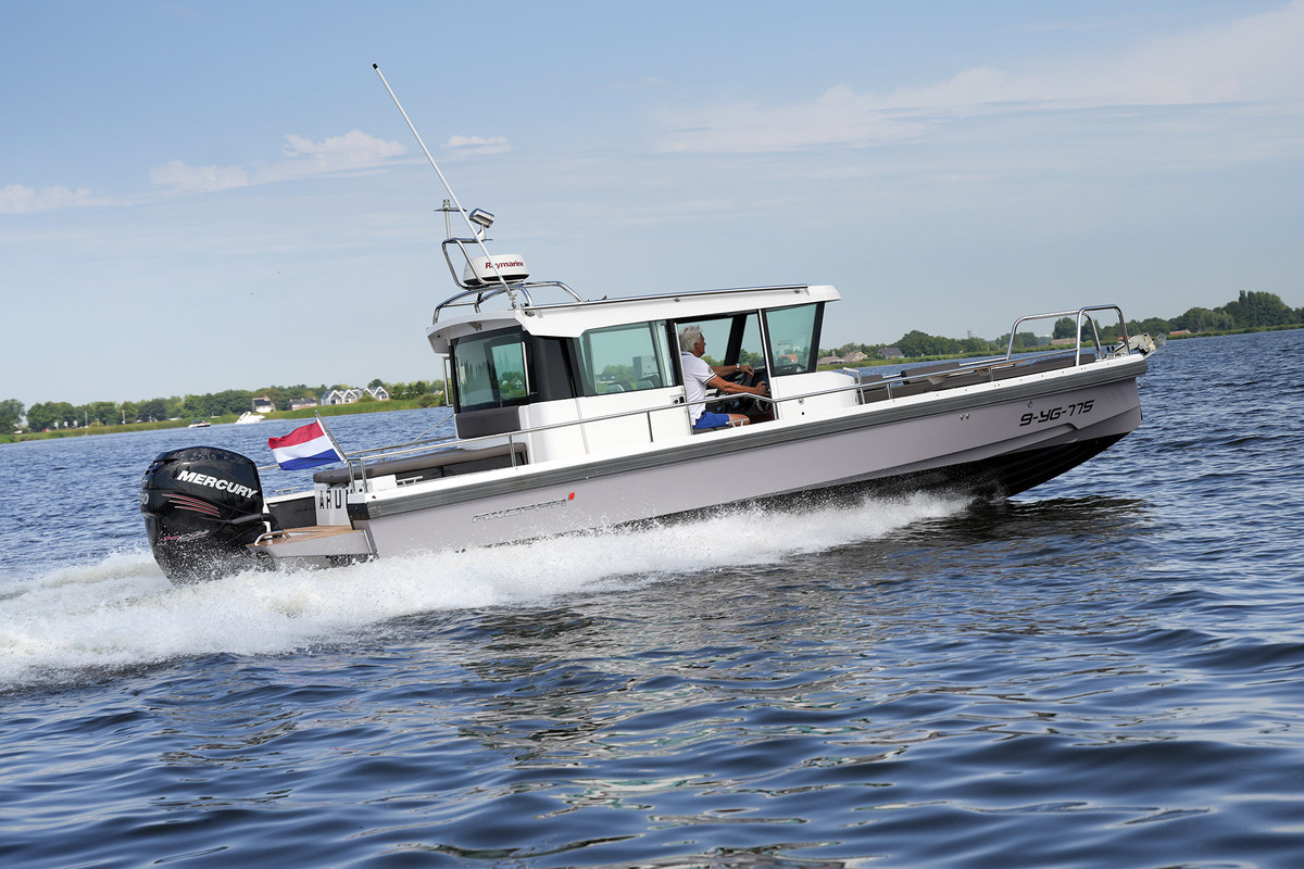 Axopar 28 Cabin