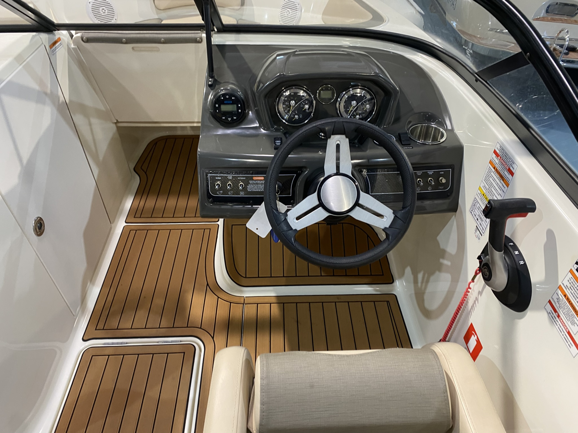Bayliner VR6 met Mercruiser 4.5L 250 pk -  bouwjaar 2020