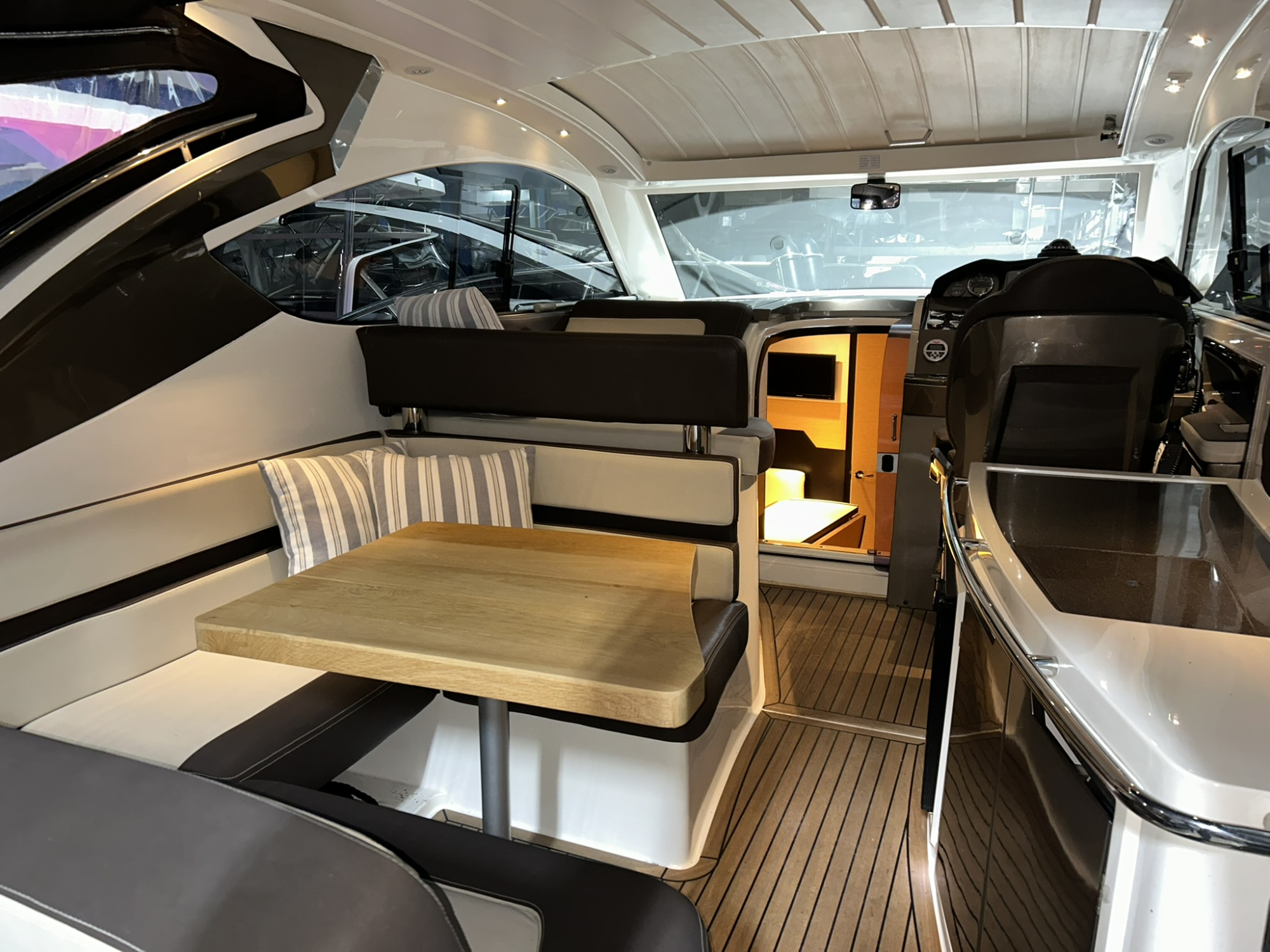 Galeon Yachts Galeon 325 HTS met Volvo Penta 370 pk