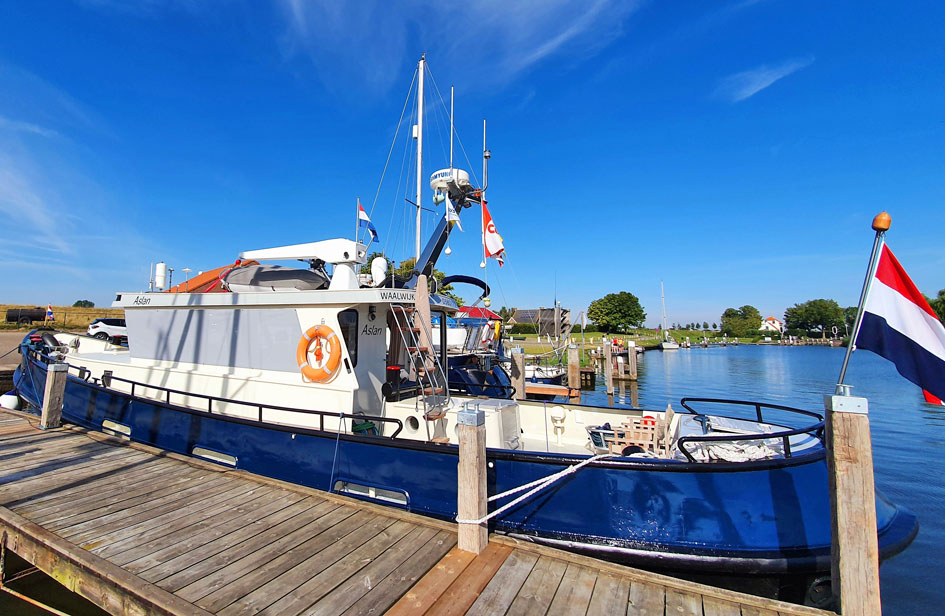 ex Patrouille vaartuig / Varend Woonschip 18.26 met UBC
