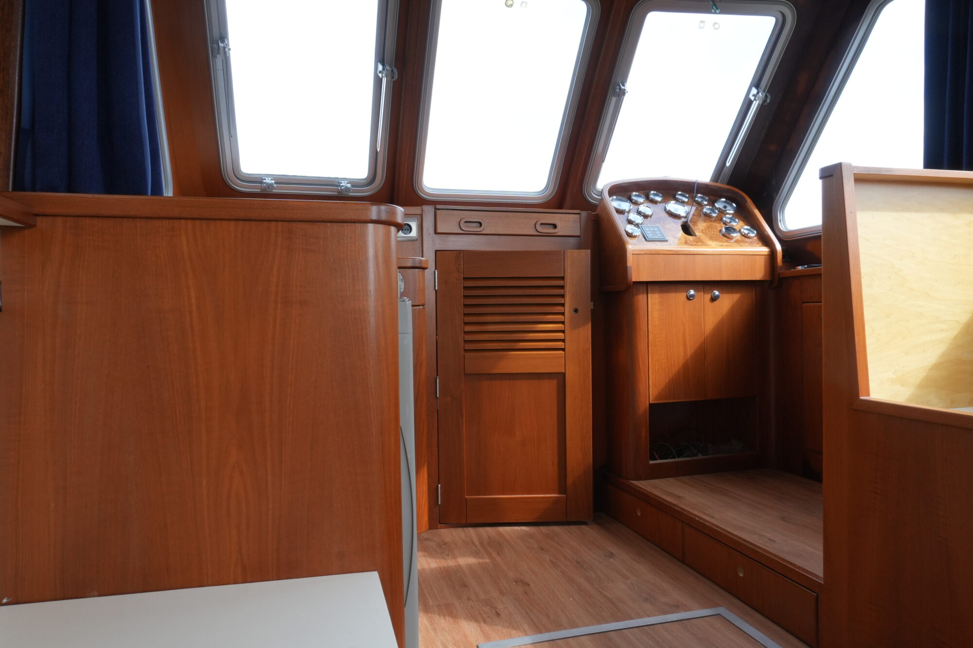 Casco 11.00 OK Flybridge