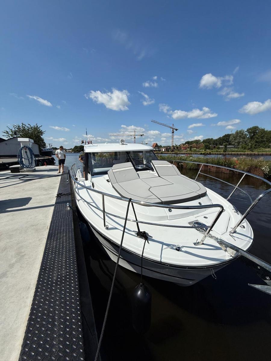 Jeanneau Merry Fisher 1095 Coupé Hardtop