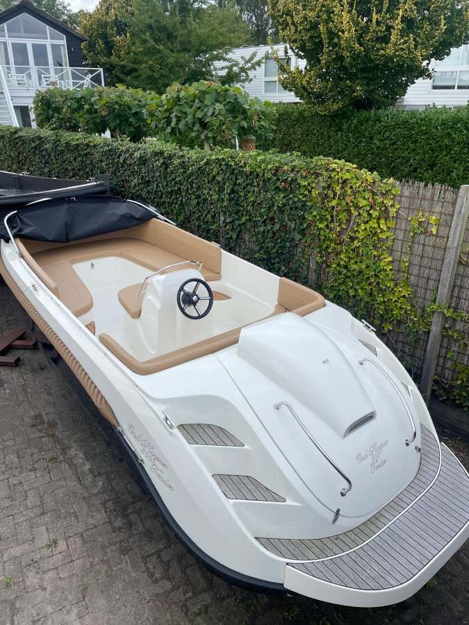 Oud Huijzer 600 Tender vaarklaar 30pk