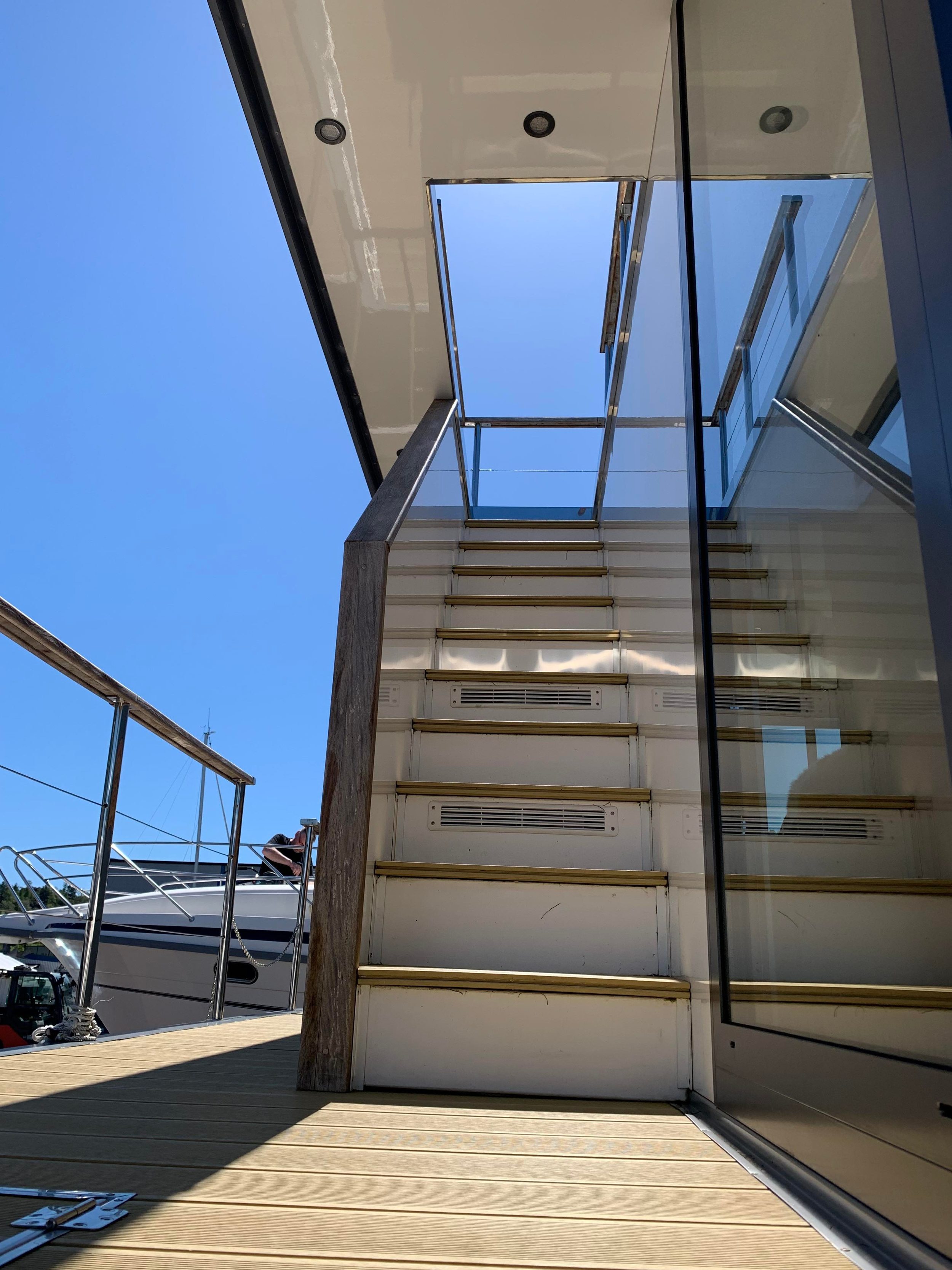 Waterbus Optima Houseboat