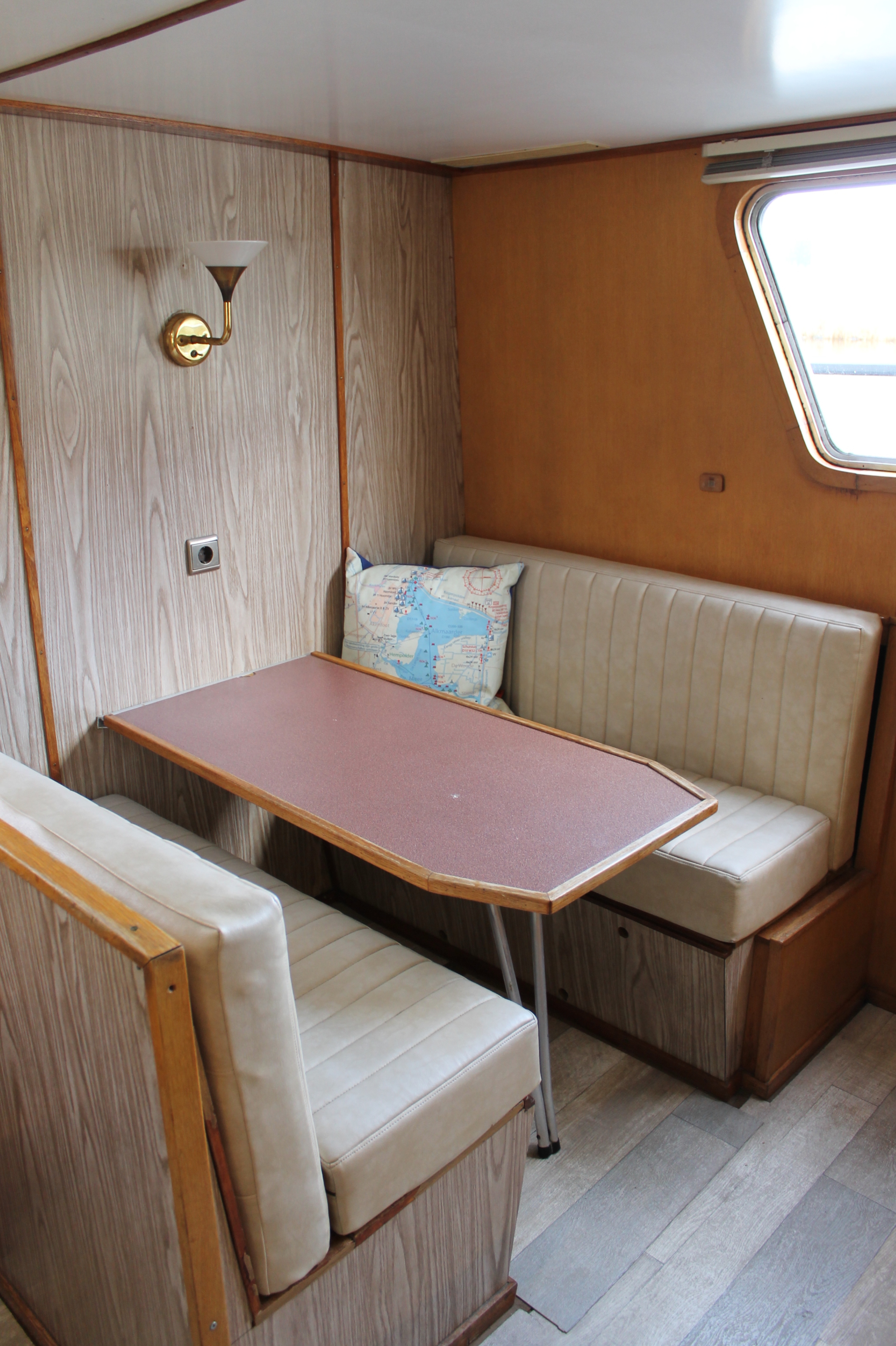 Tjalk Varend Woonschip 19.99