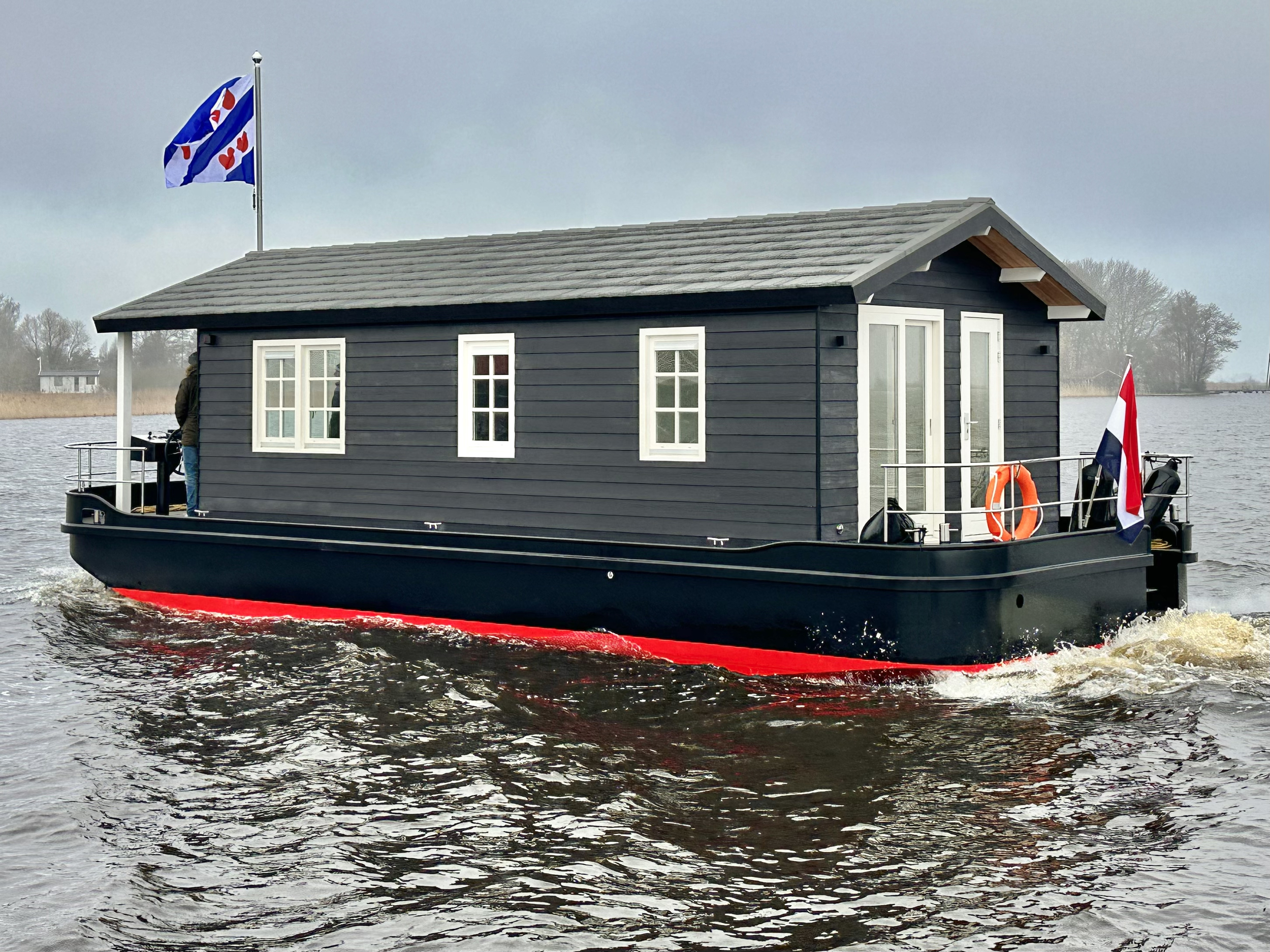 HOMESHIP VaarChalet 1250D Luxe HOMESHIP VaarChalet 1250D Luxe