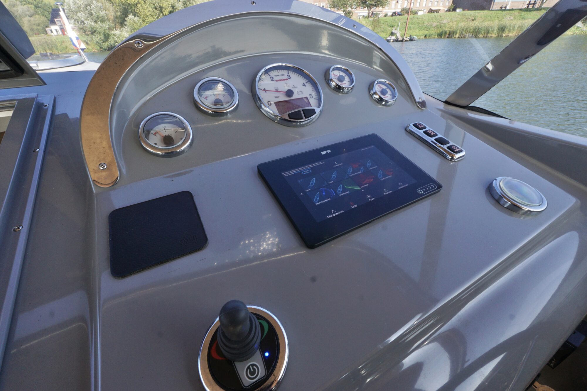 Antaris Seventy7 Cabin