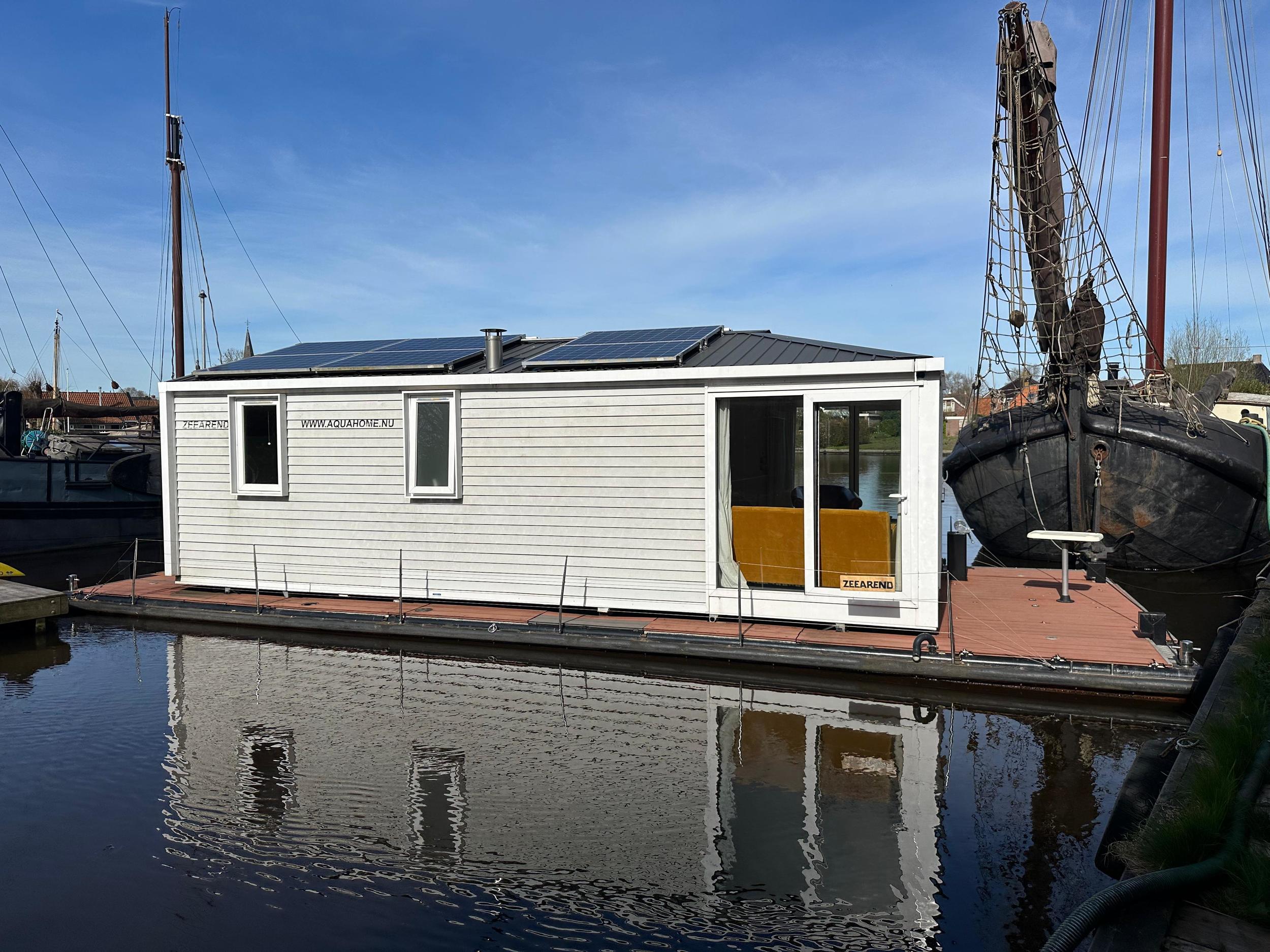 Aquahome Offshore Houseboat STE 12 Bij 5