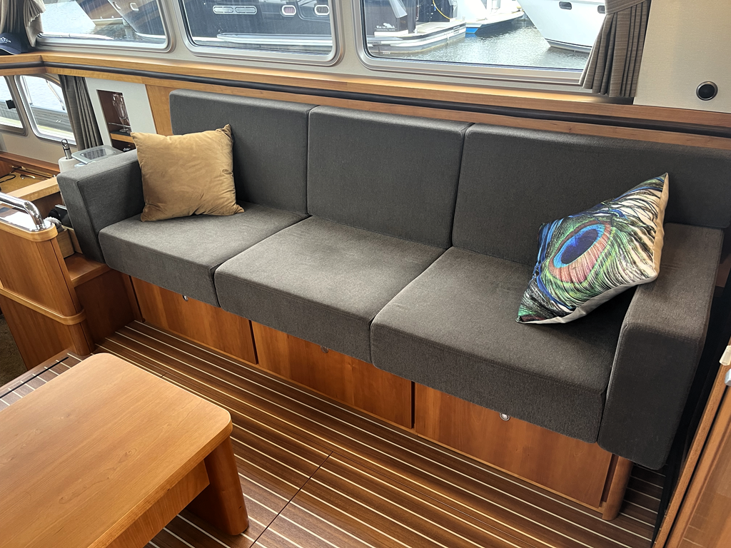 Linssen Grand Sturdy 470 Sedan Wheelhouse