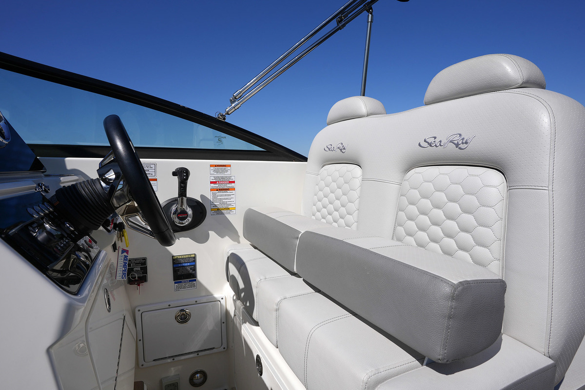 Sea Ray Sundancer 265