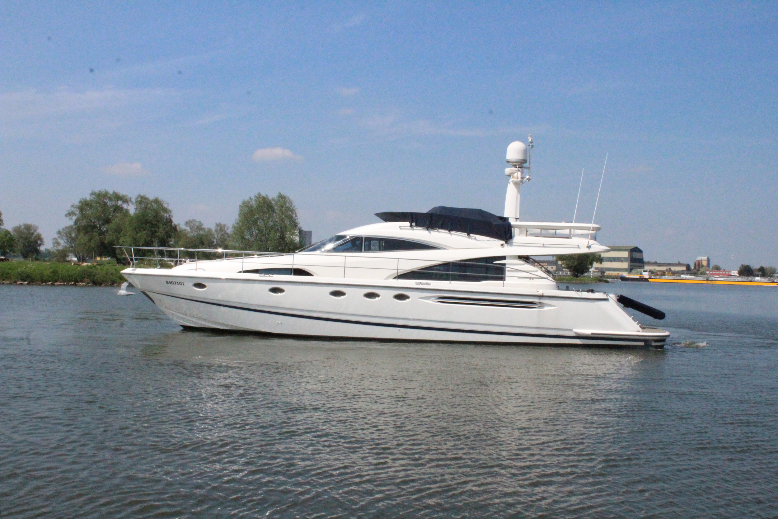 Fairline Squadron 58