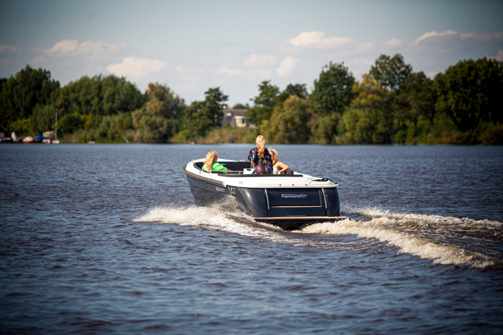 TOPCRAFT 605 TENDER ABSOLUUT DE RUIMSTE IN ZIJN KLASSE !!