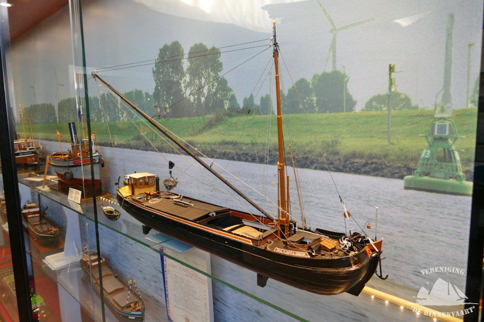 Motortjalk 21.40, met UBC