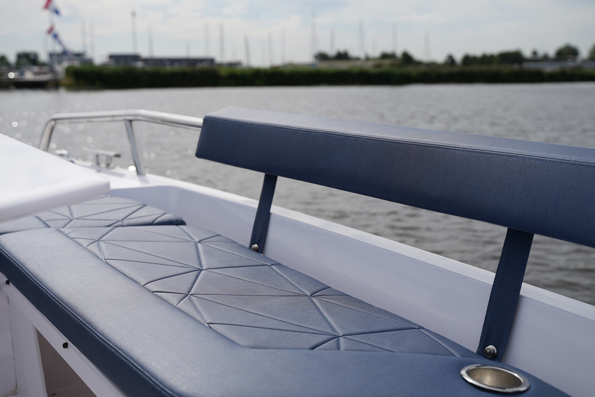 Axopar 29 XC Cross Cabin