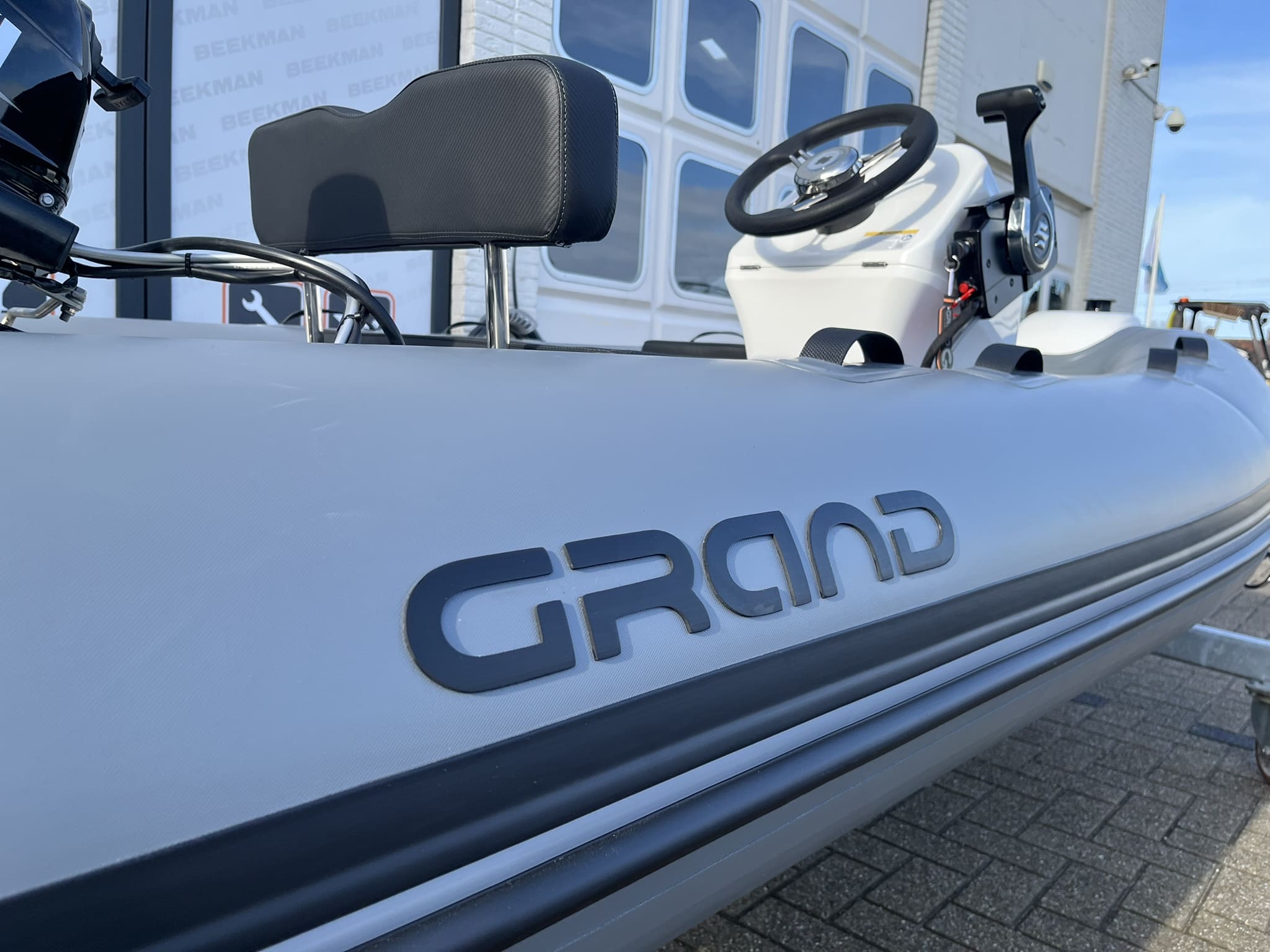 Grand Silver Line 330 de Luxe