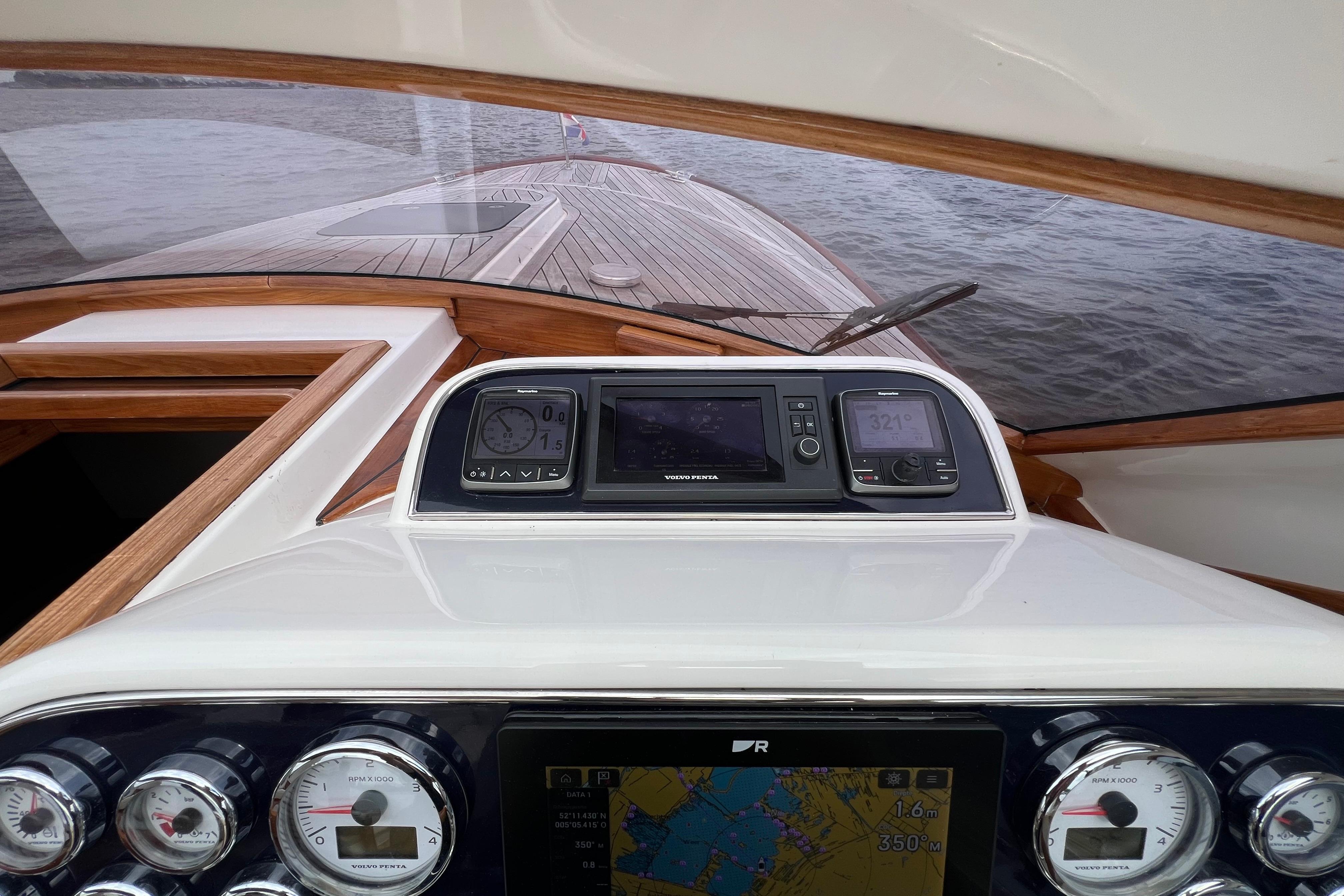 Long Island 40 Runabout
