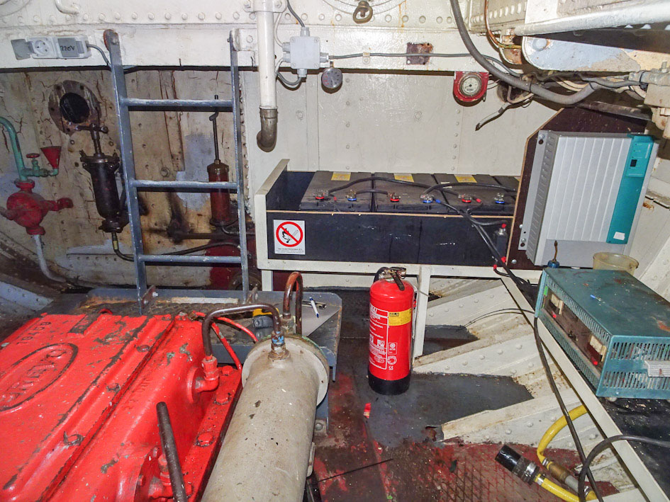 Dockyard 13, Motor tender