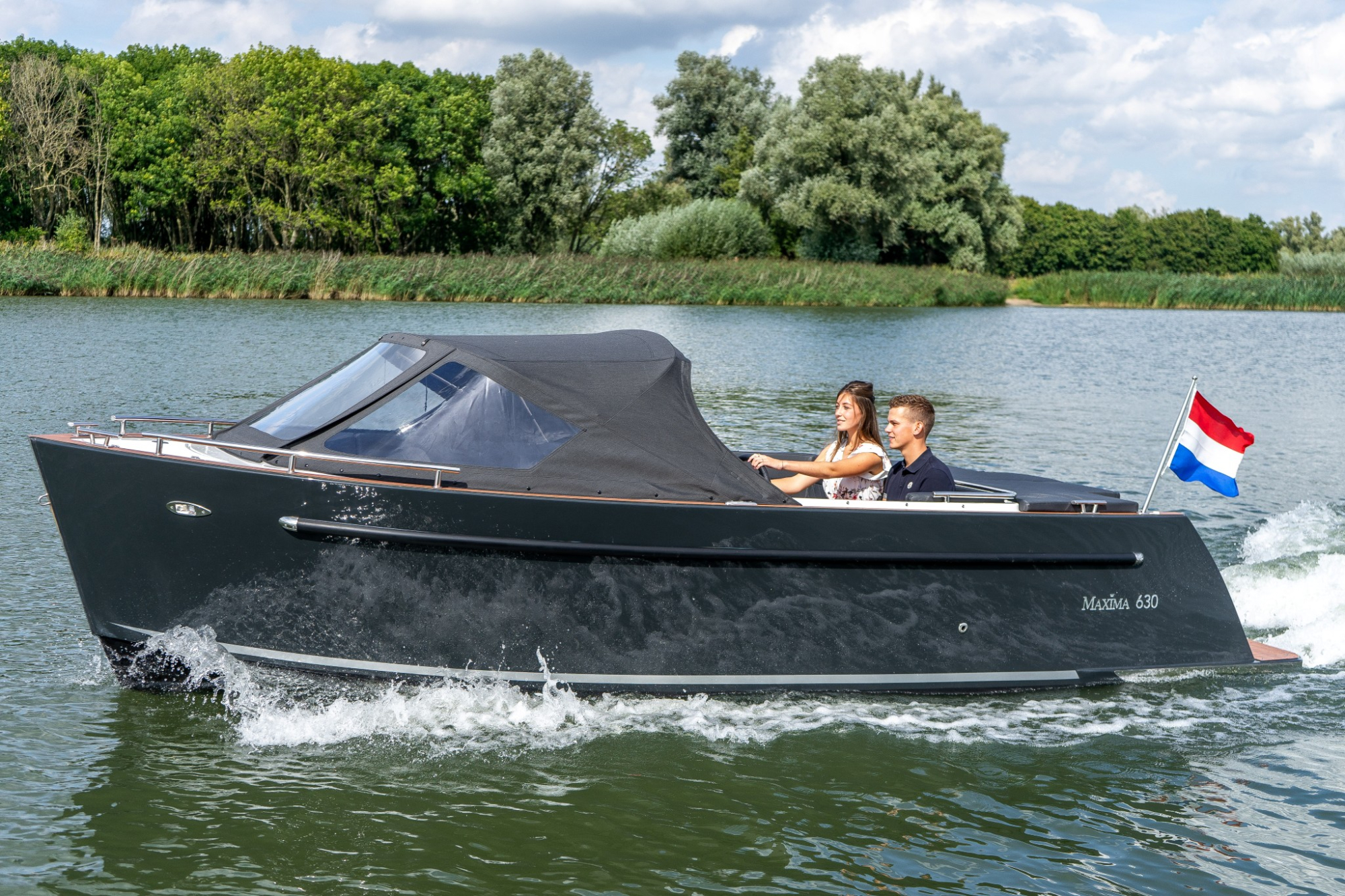 Maxima Boats 630