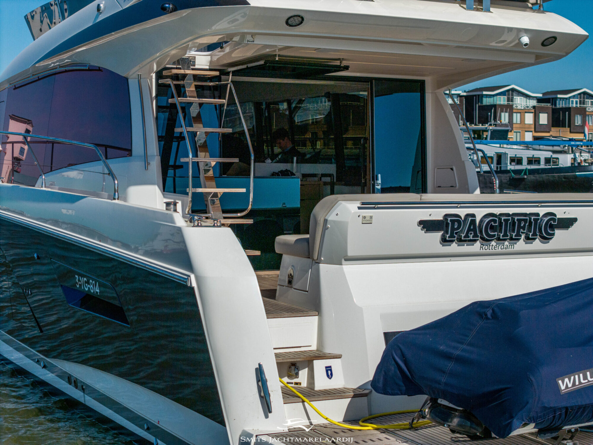 Prestige 590 Flybridge