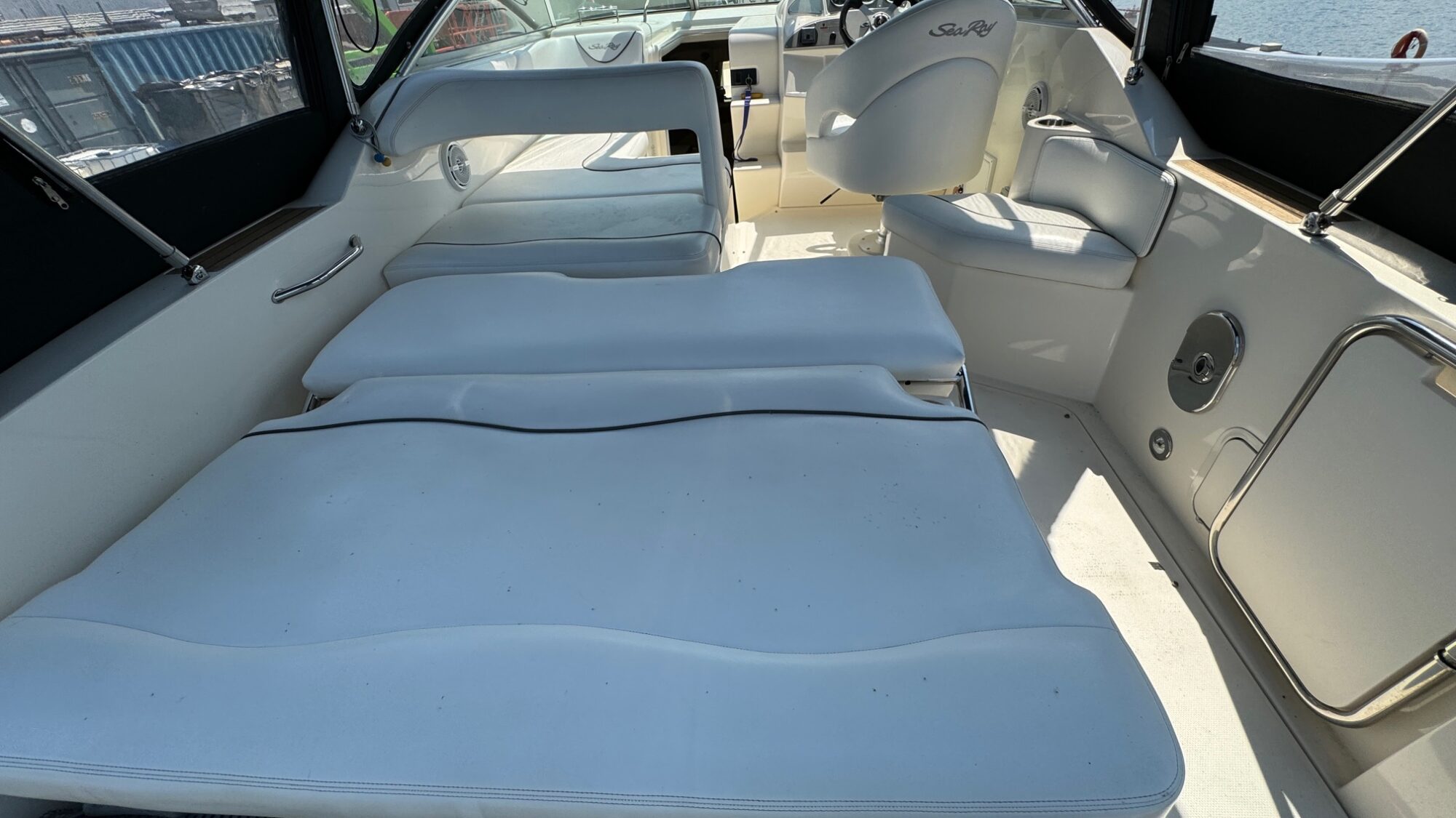 Sea Ray 255 Sundancer