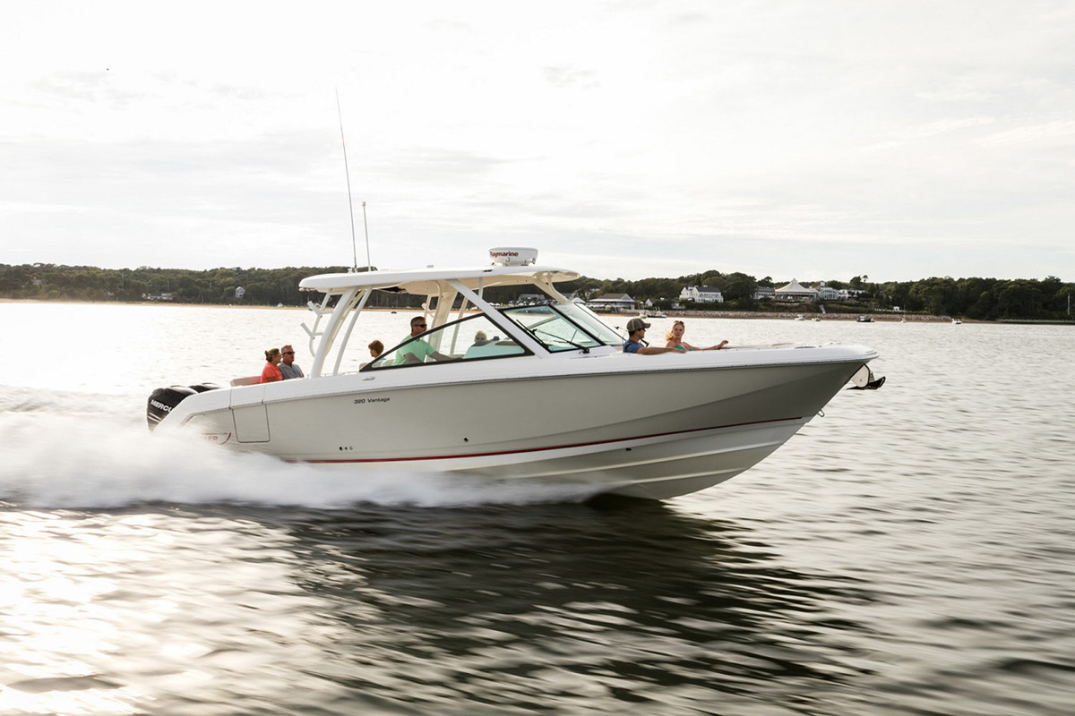 Boston Whaler 320 Vantage