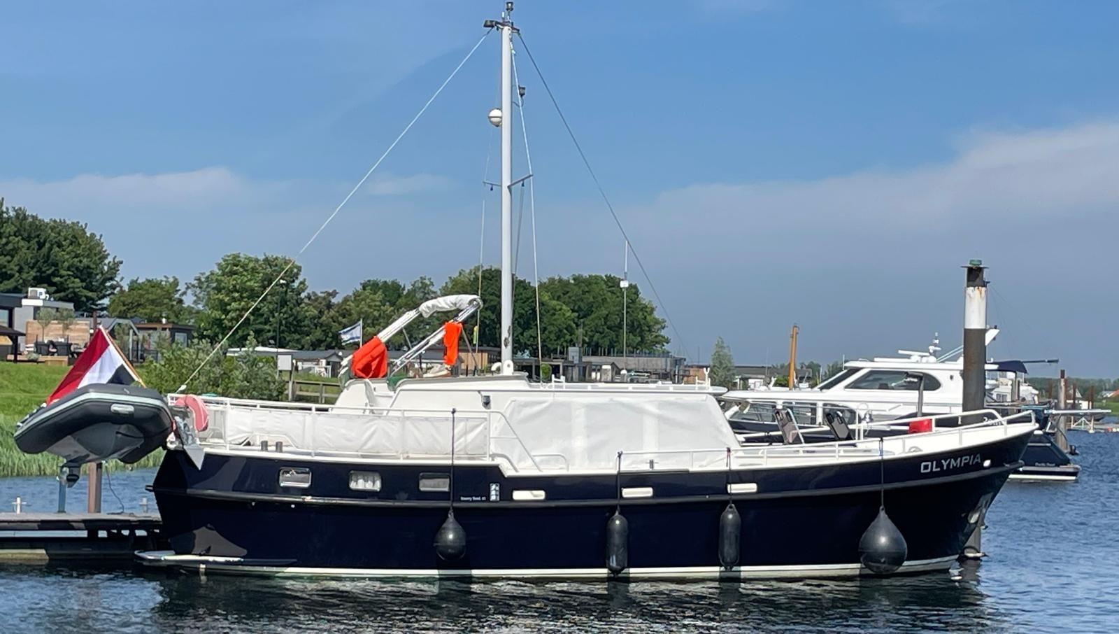 Monty Bank Monty Bank Kotter 41 AK Cabrio