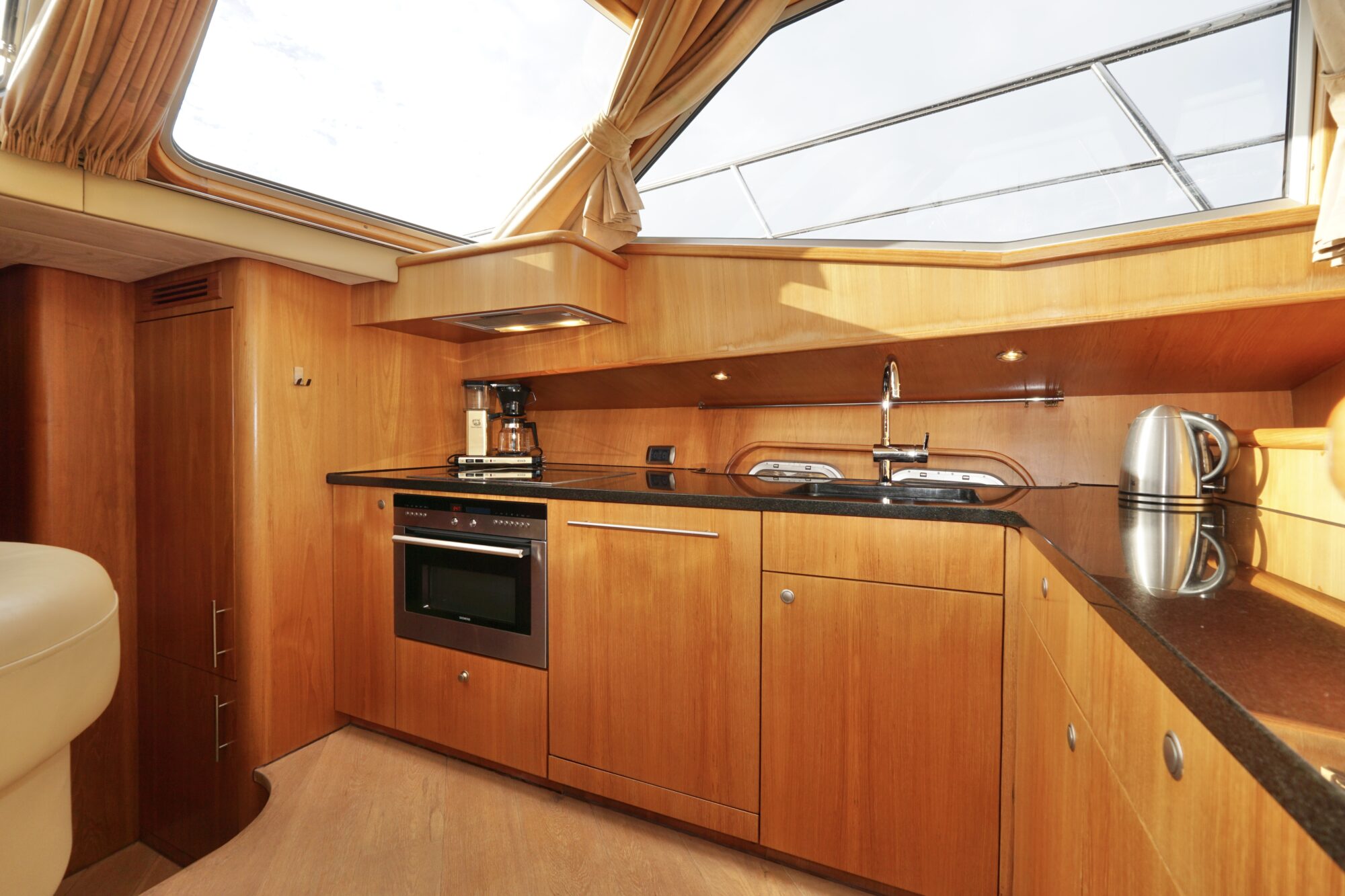 Van den Hoven Exclusive 18.00 VS