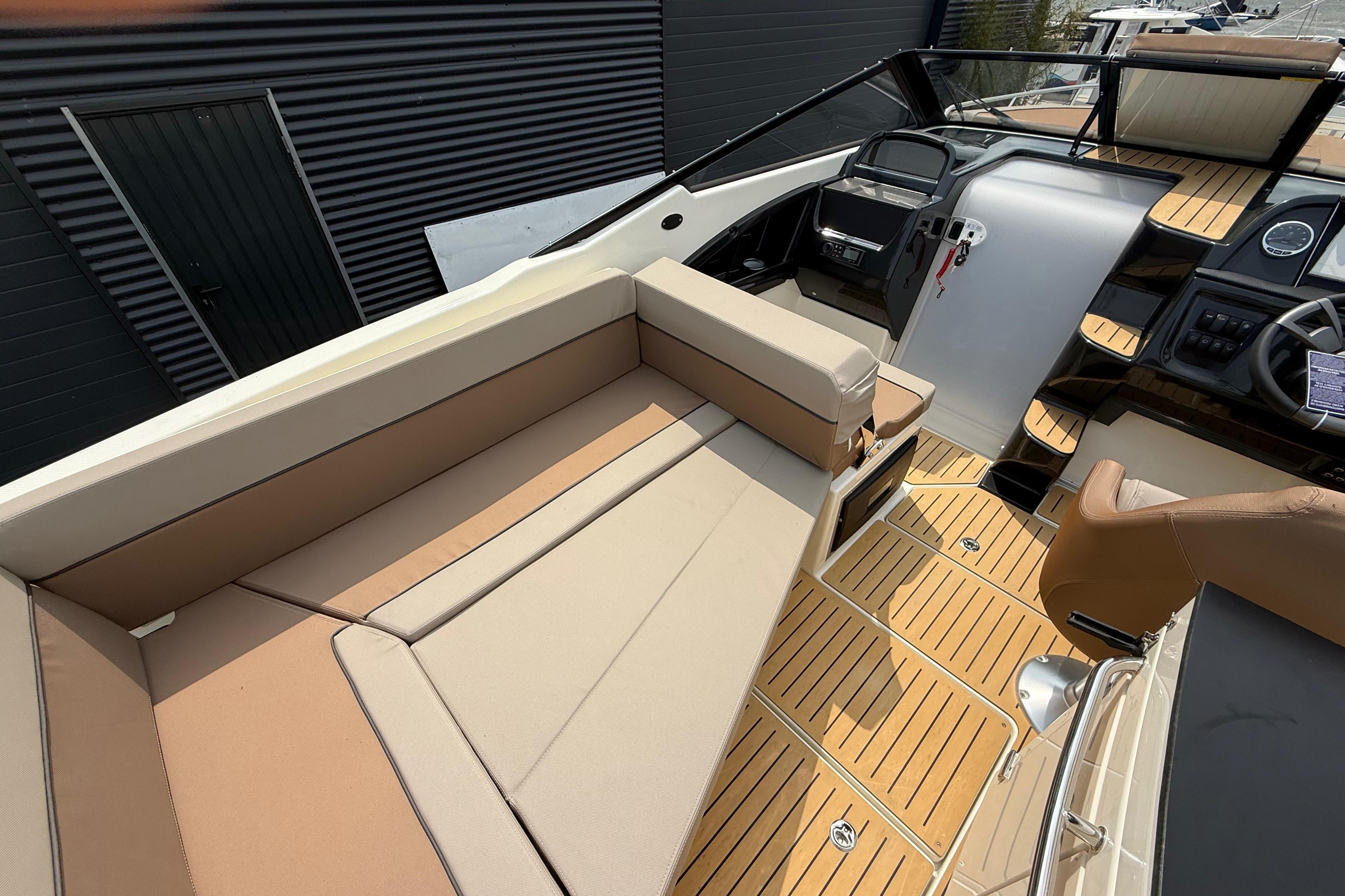 Quicksilver Activ 755 Cruiser