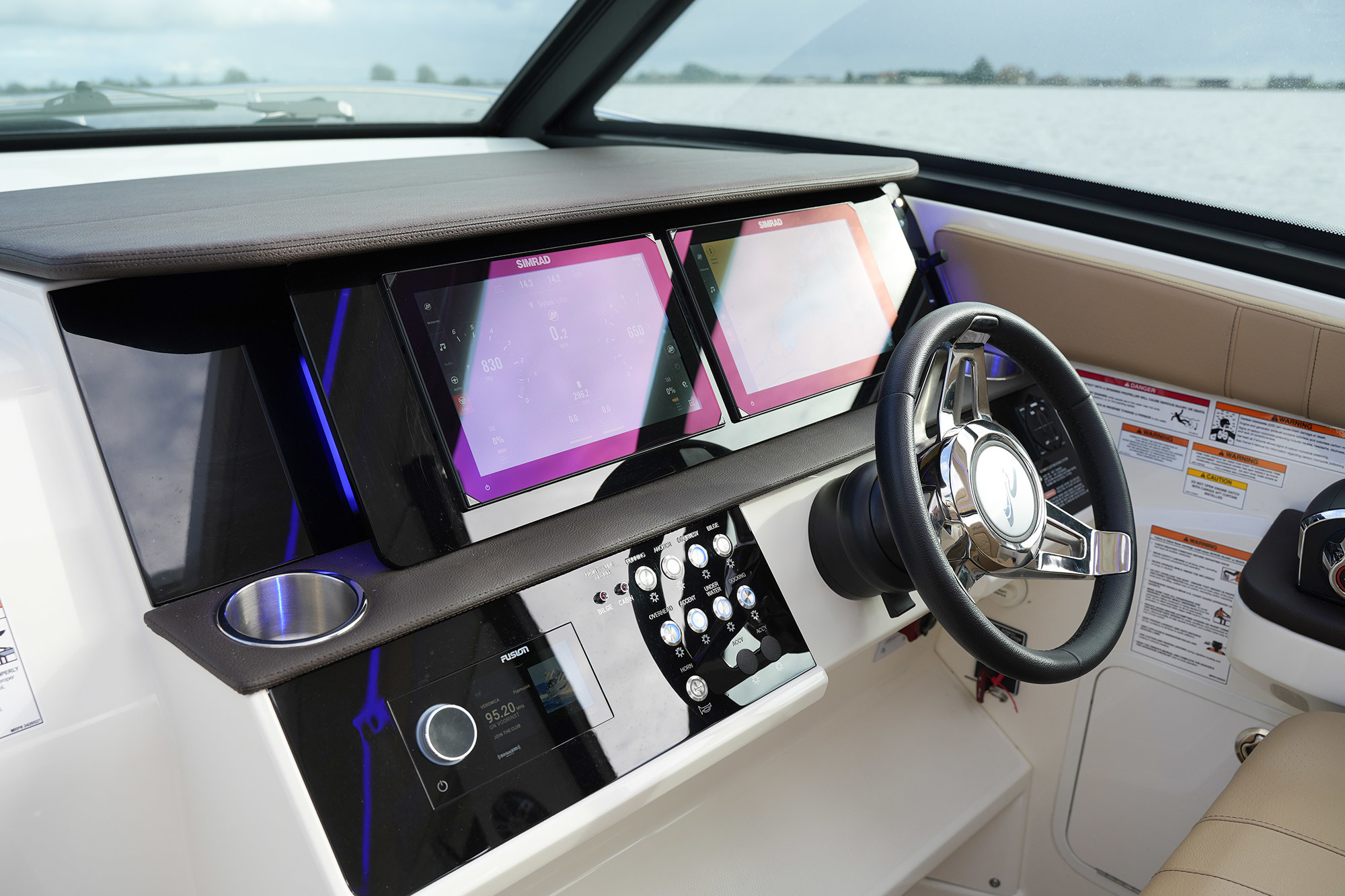 Sea Ray Sundancer 320