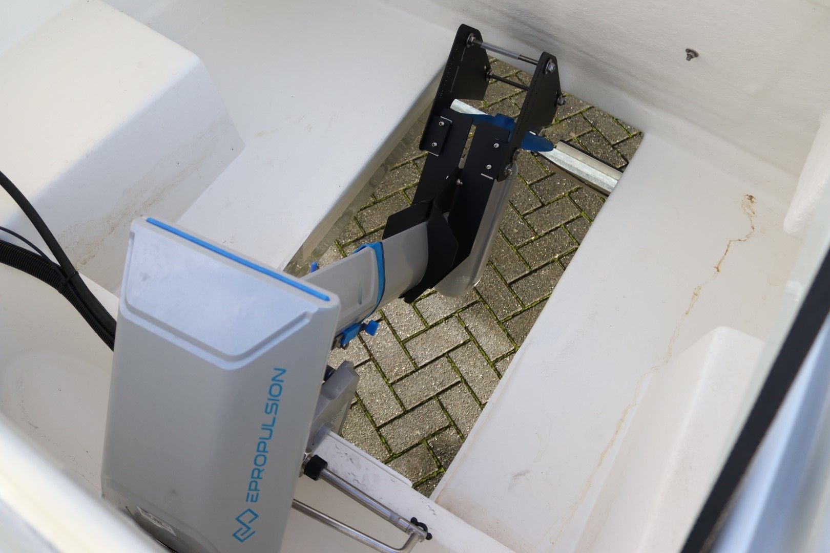 Maxima 600 Tender Met EPropulsion 6.0 Evo