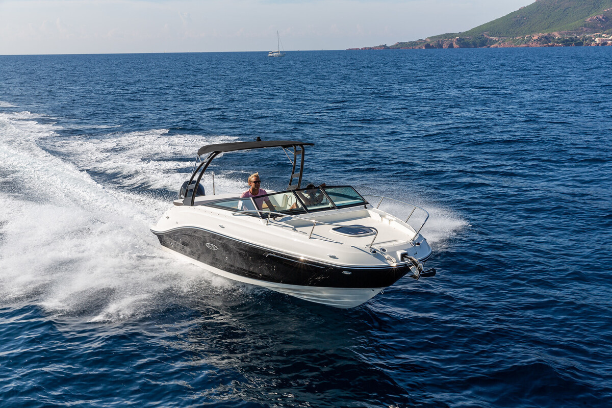 Sea Ray Sun Sport 230 OB hoofdfoto: 1