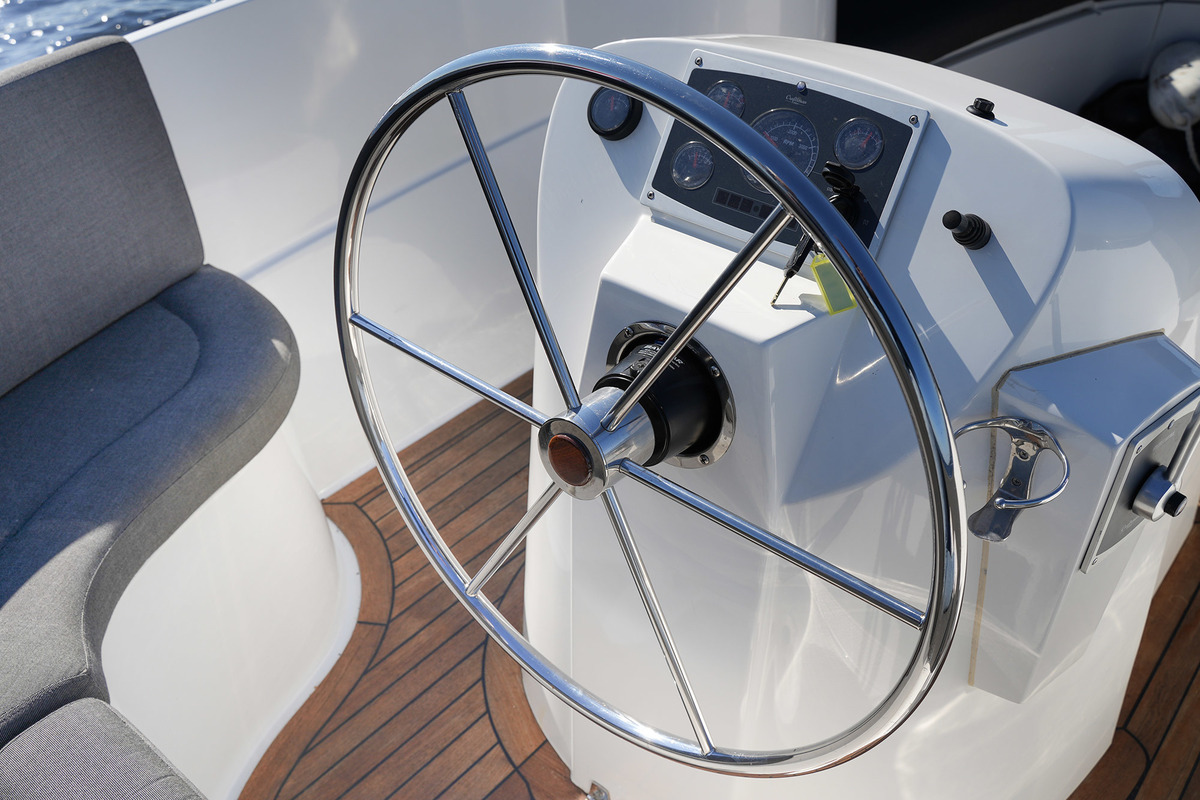 Riviera 24