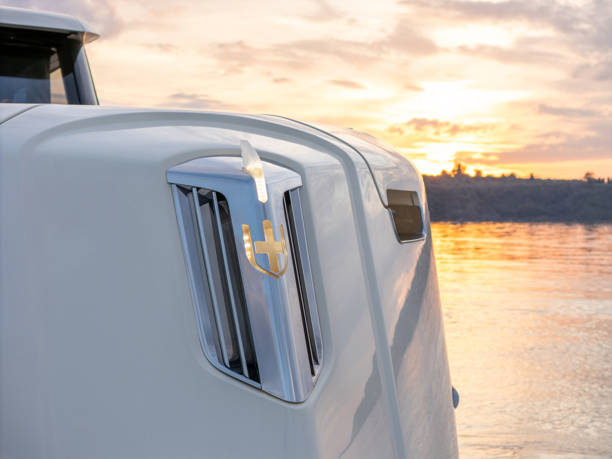 Invictus yachts Invictus ST550 met 2x 950 pk Volvo IPS direct leverbaar