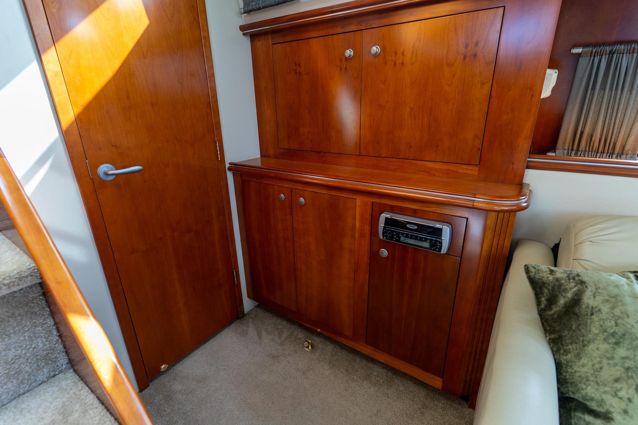 Cruisers Yachts 415 Express Motoryacht