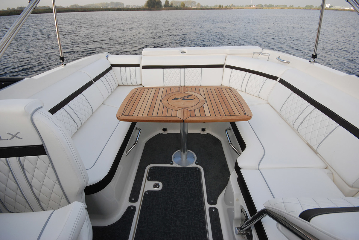 Sea Ray Sun Sport 250