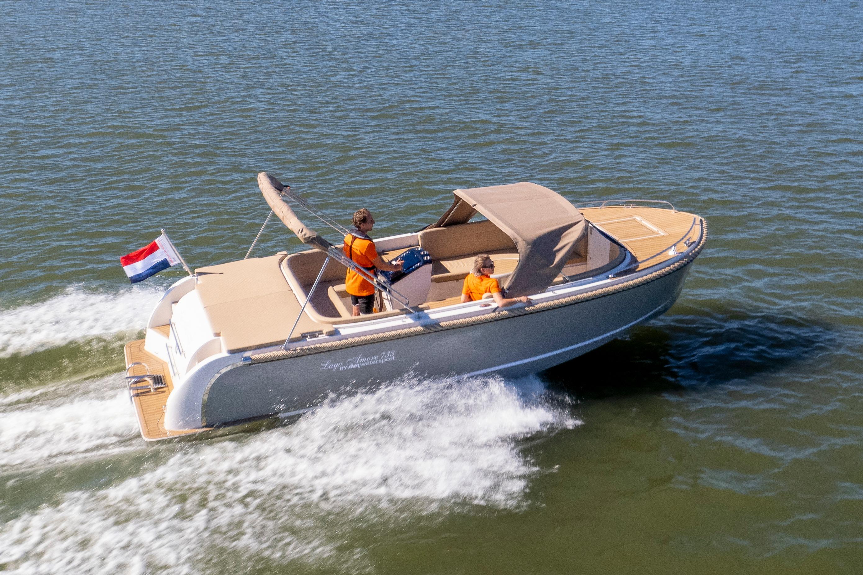 Lago Amore 733 Tender